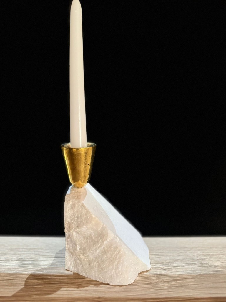 CoDe, fondé par Claudio Colucci, réinvente l’art du design à Genève. Upcycling, personnalisation, collections uniques – explorez une nouvelle vision du design responsable.